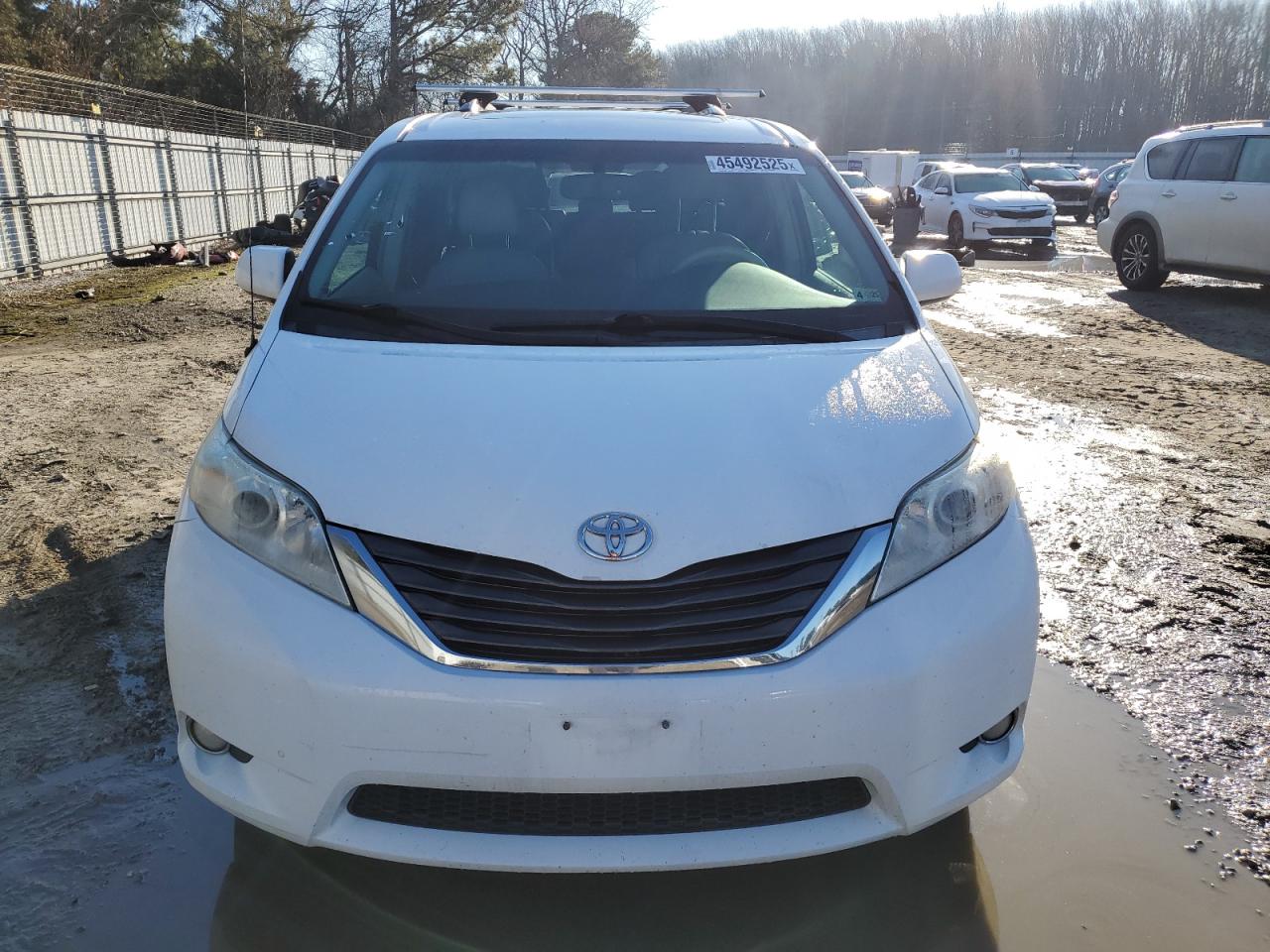 2014 Toyota Sienna - Image 5