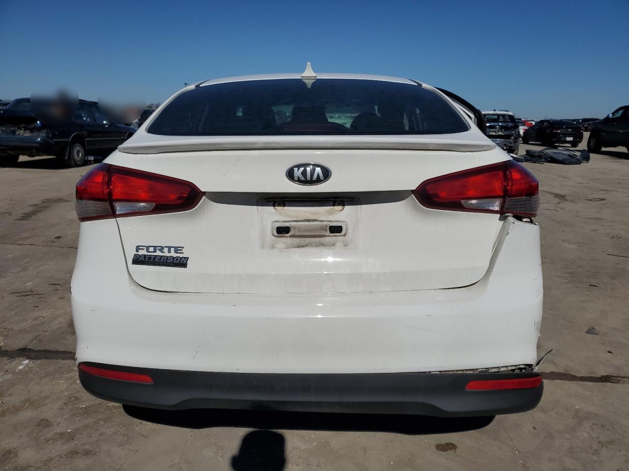 2018 Kia Forte - Image 6