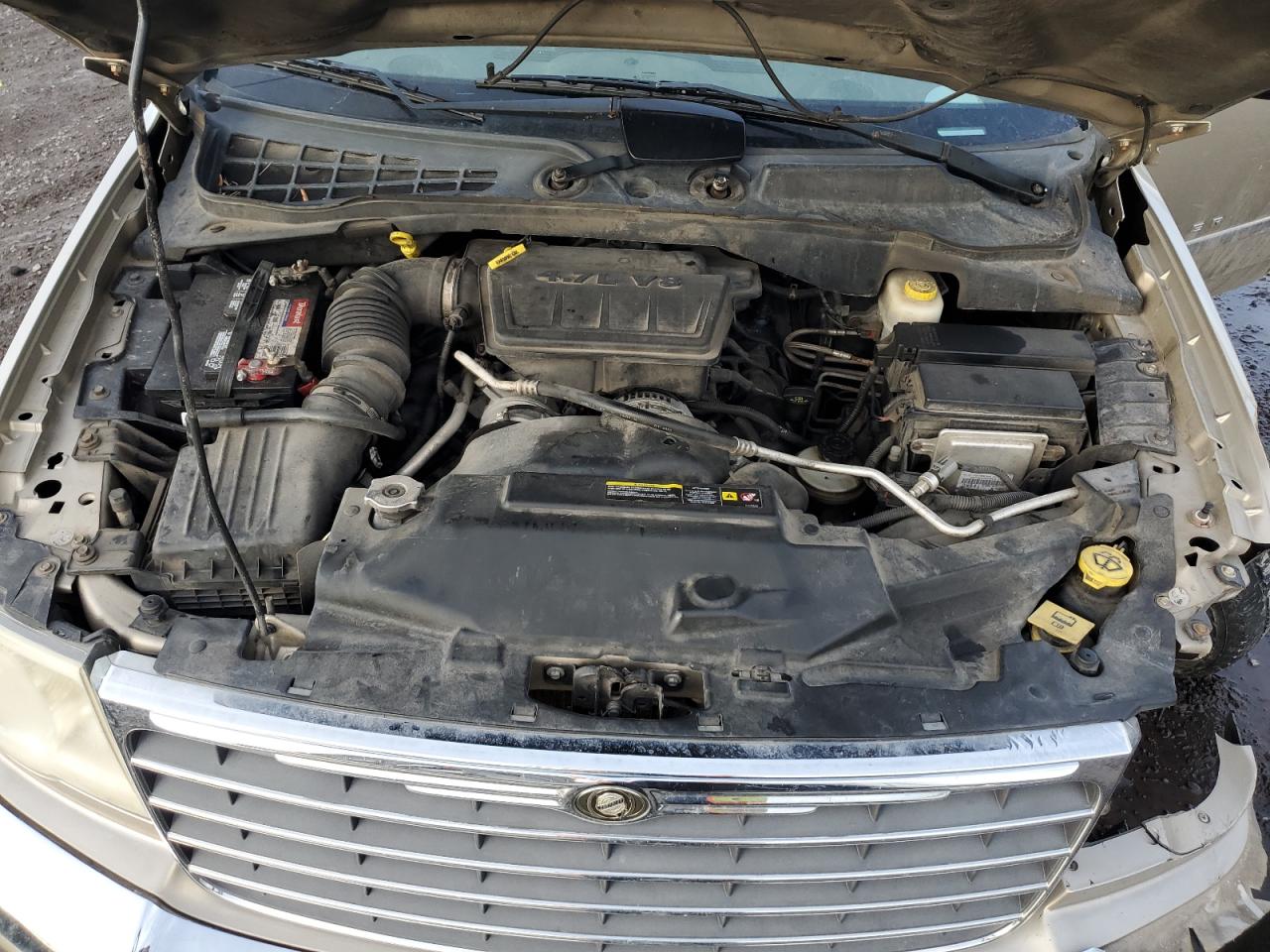 2008 Chrysler Aspen - Image 12