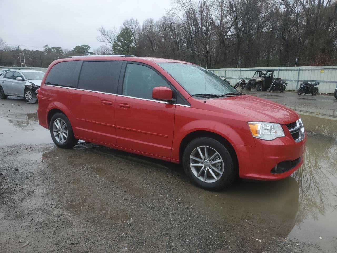 2015 Dodge Caravan - Image 4