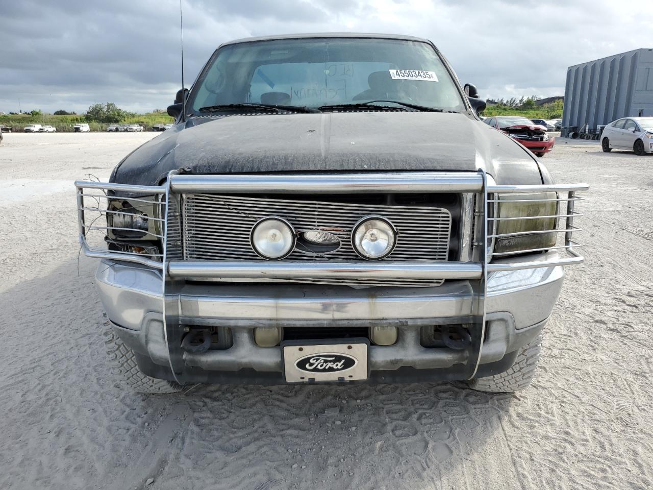 2001 Ford F250 - Image 5