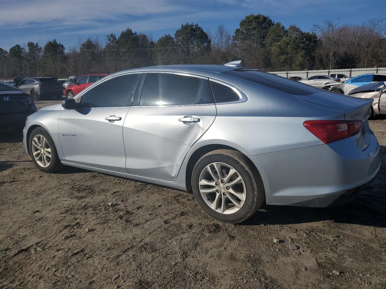 2018 Chevrolet Malibu - Image 2