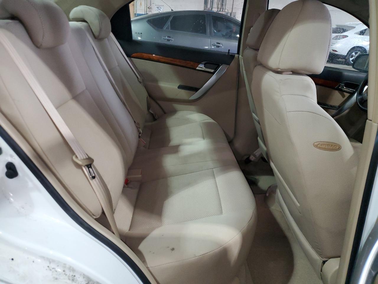 2011 Chevrolet Aveo - Image 10