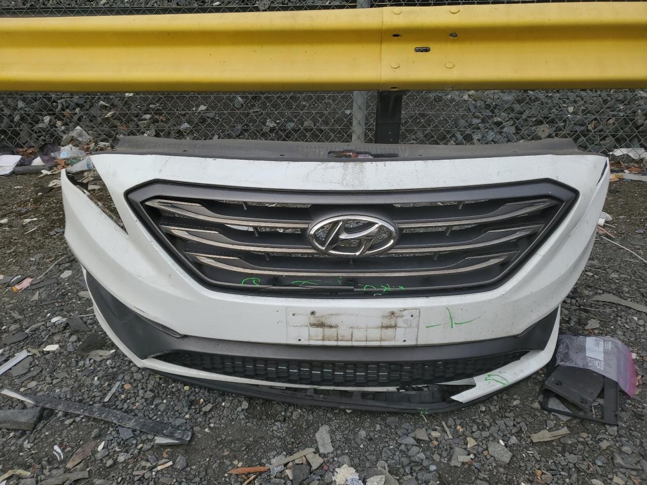 2015 Hyundai Sonata - Image 12