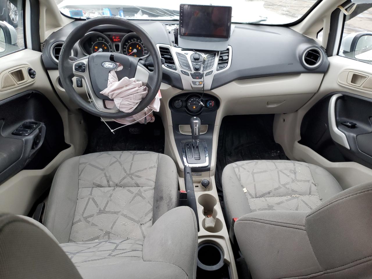 2011 Ford Fiesta - Image 8