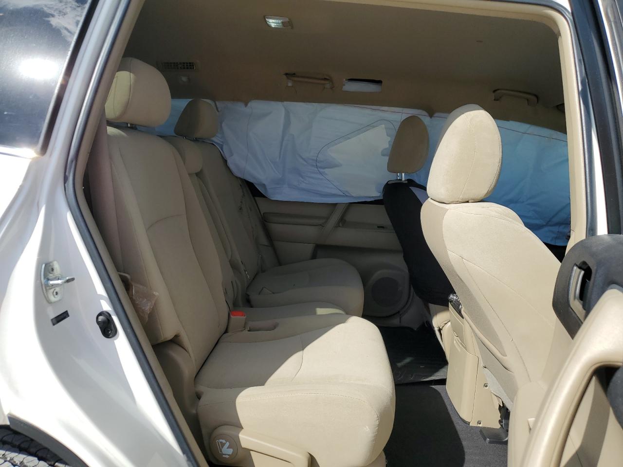 2013 Toyota Highlander - Image 11