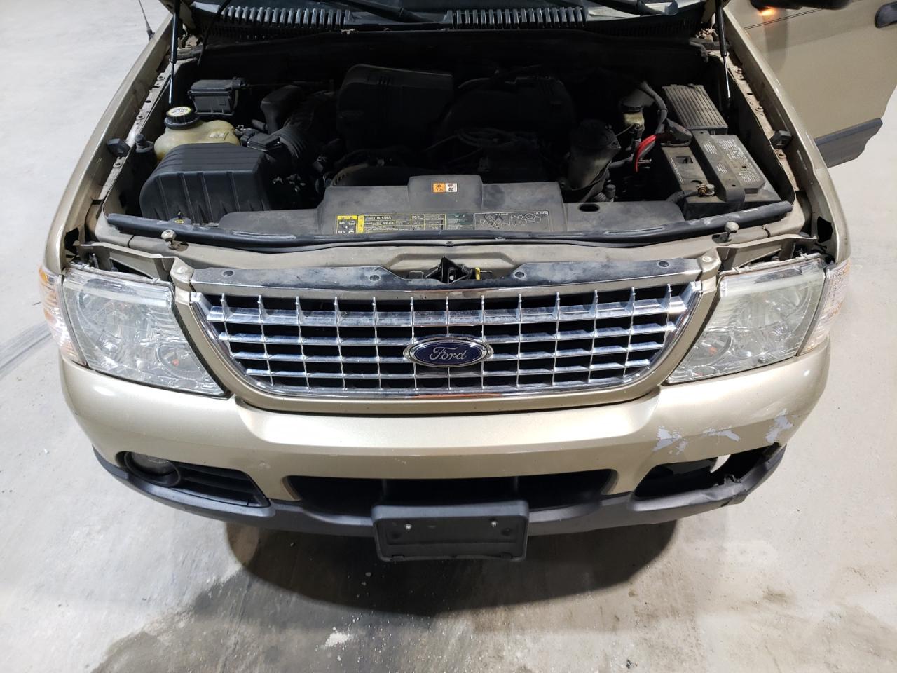2003 Ford Explorer - Image 12