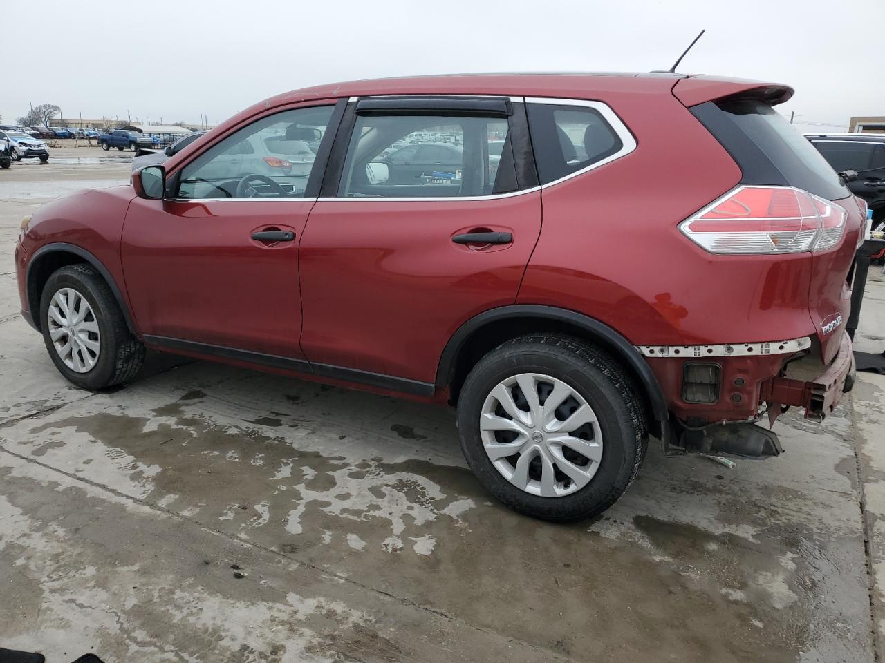 2016 Nissan Rogue - Image 2