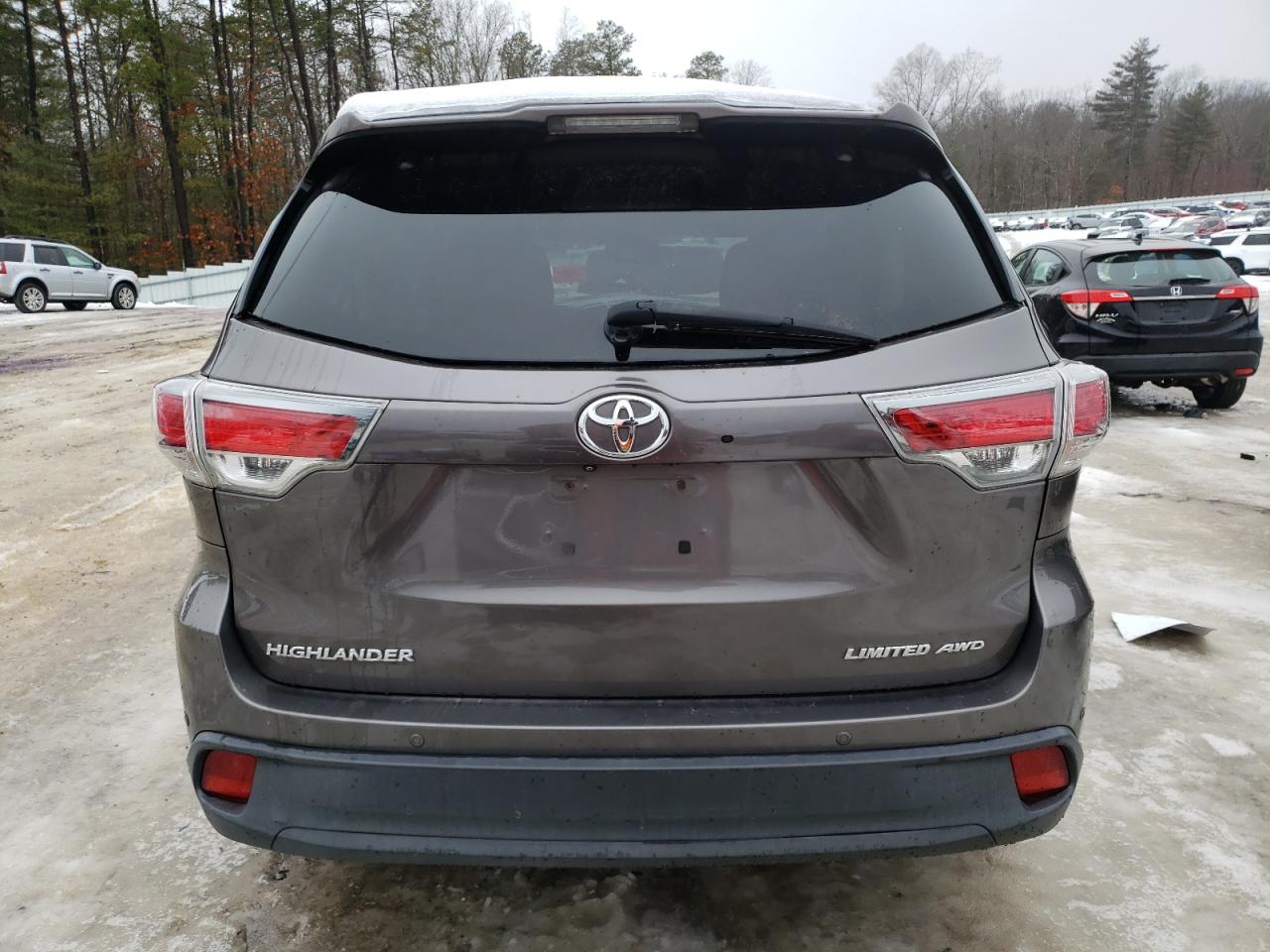 2014 Toyota Highlander - Image 6