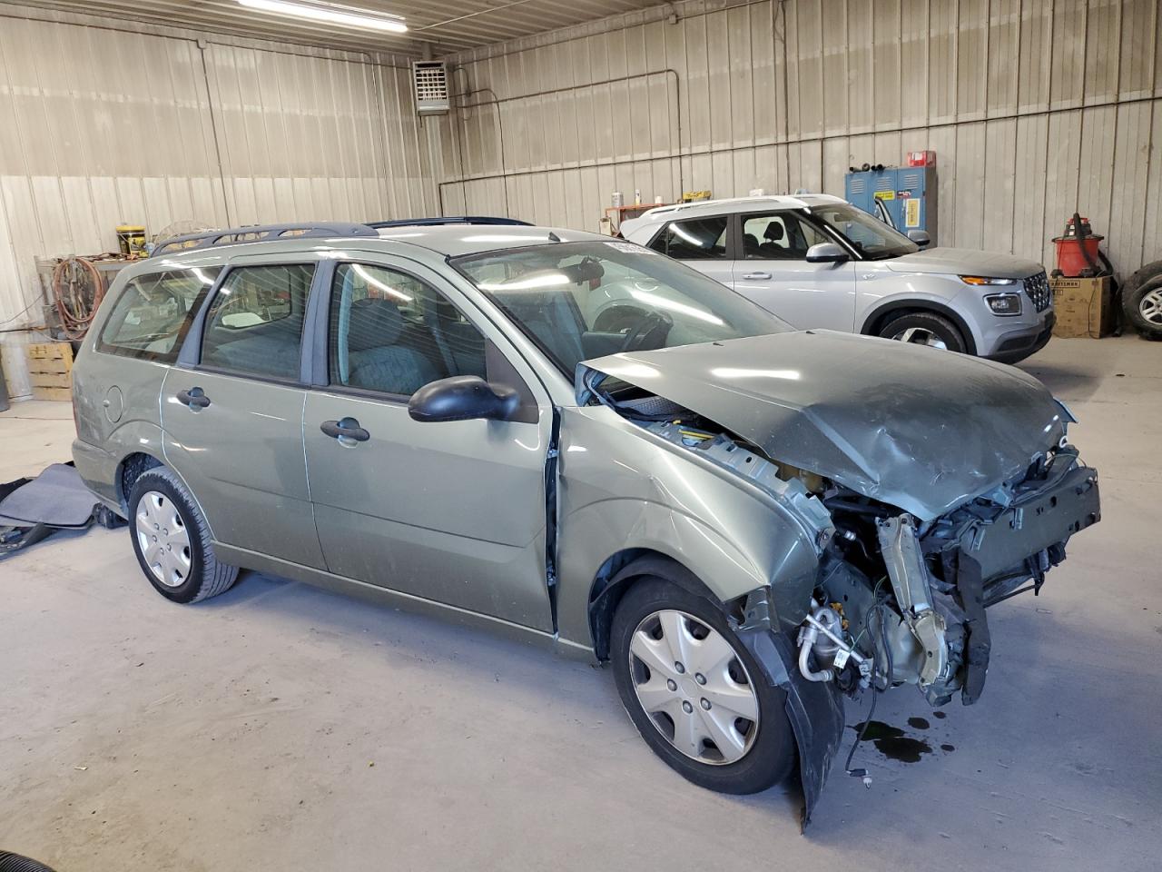 2005 Ford Focus - Image 4