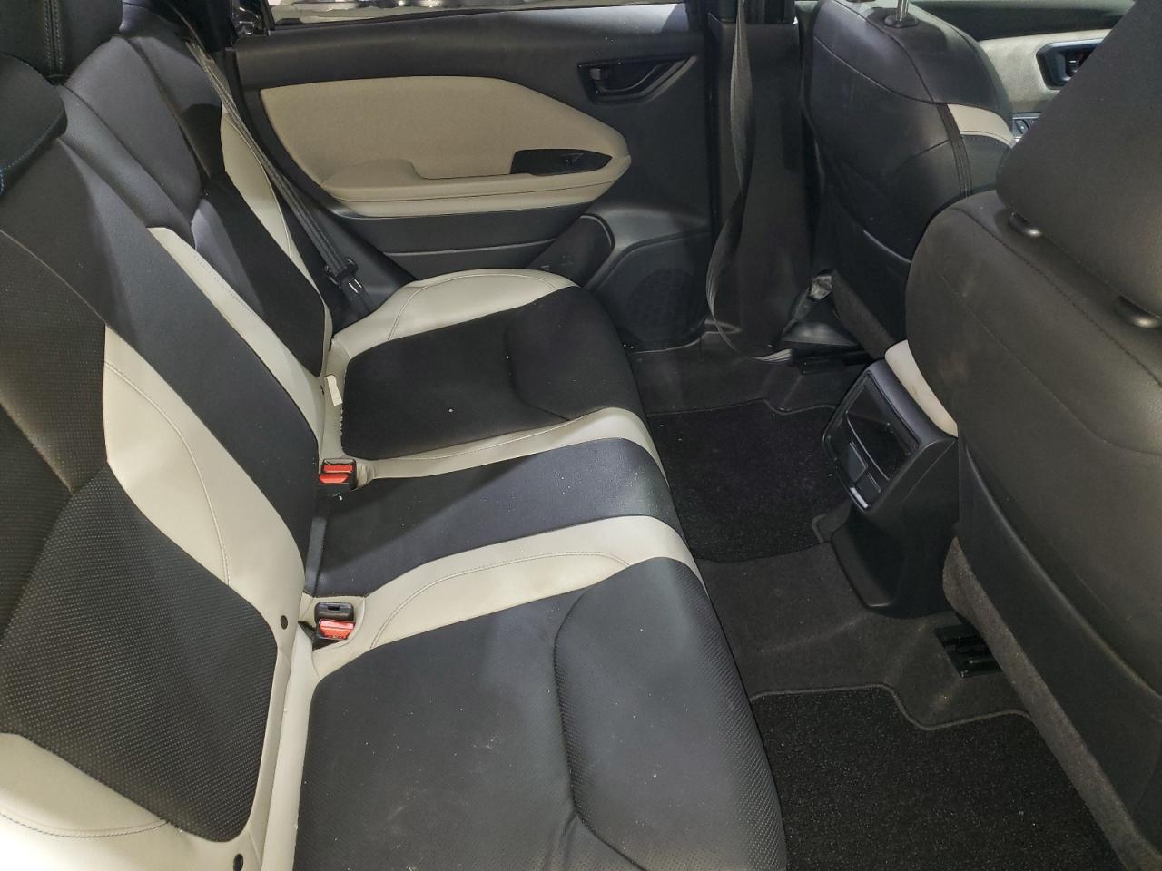2025 Subaru Forester - Image 11