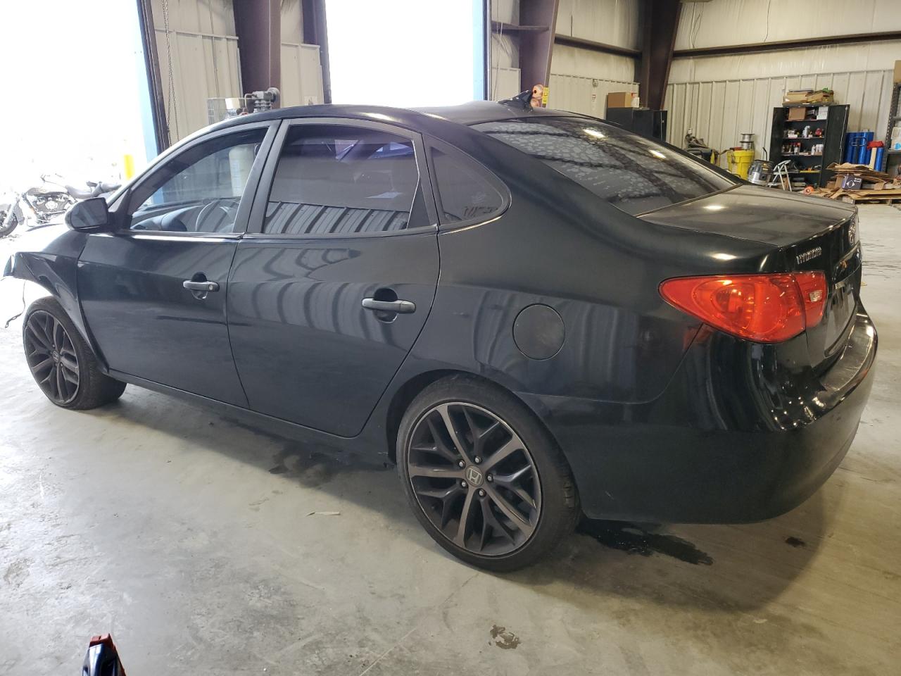 2009 Hyundai Elantra - Image 2