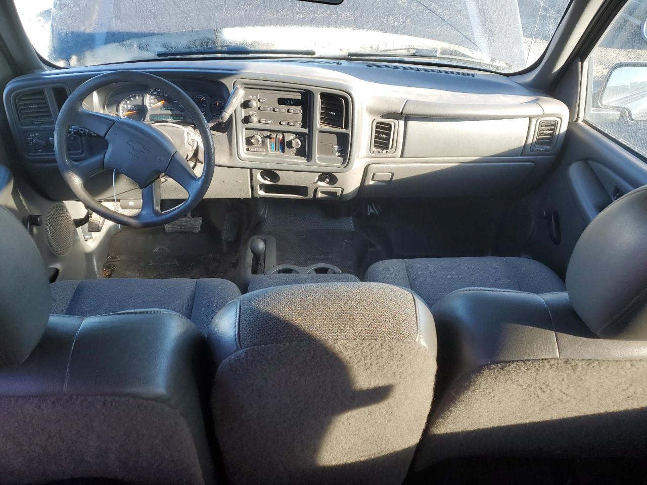 2003 Chevrolet Silverado - Image 8