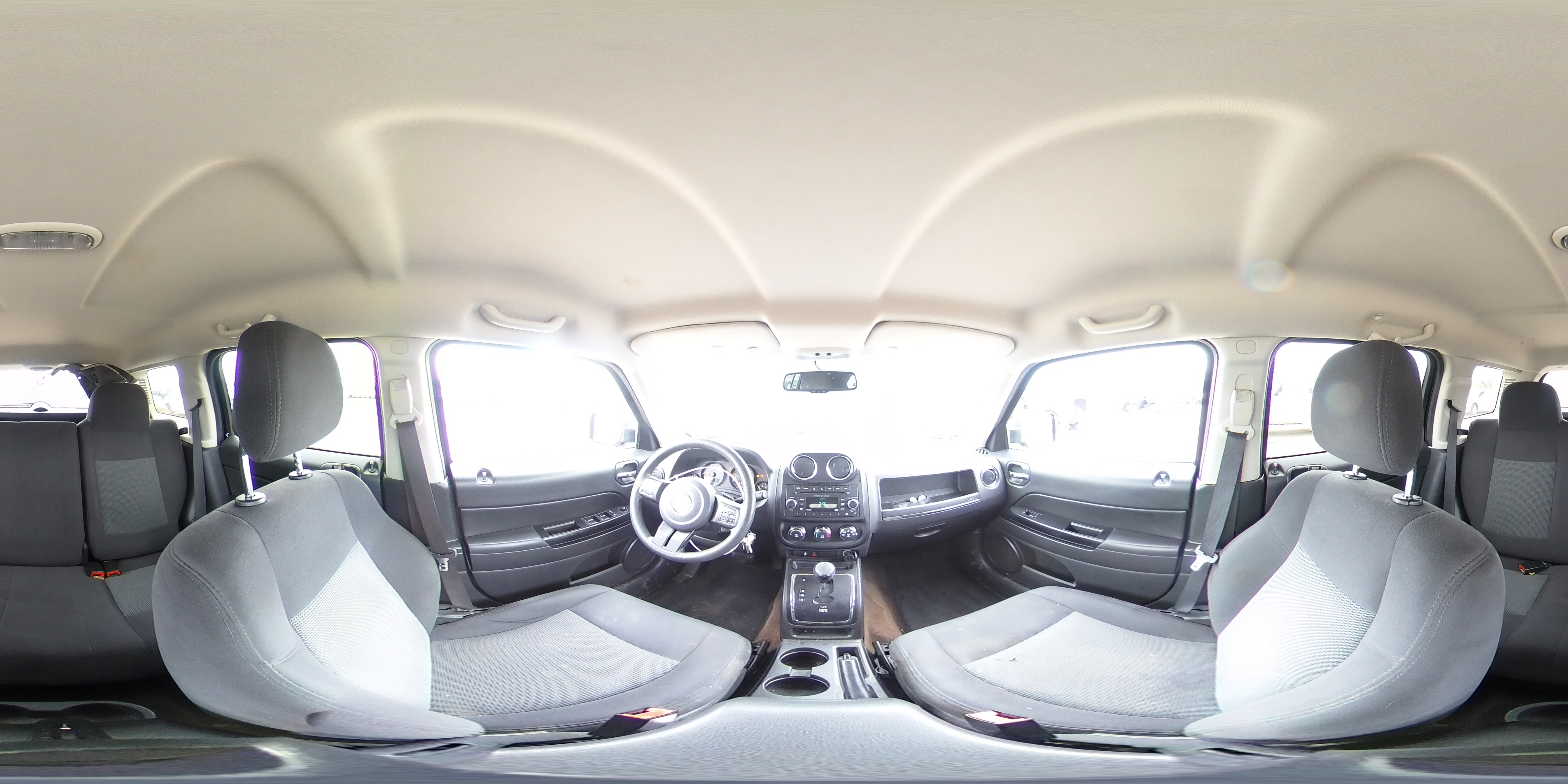 2016 Jeep Liberty (Patriot) - Image 13