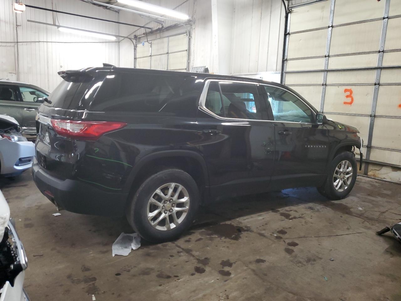 2021 Chevrolet Traverse - Image 3