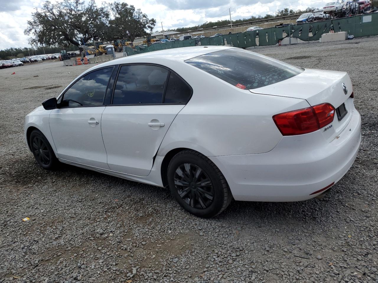 2014 Volkswagen Jetta - Image 2