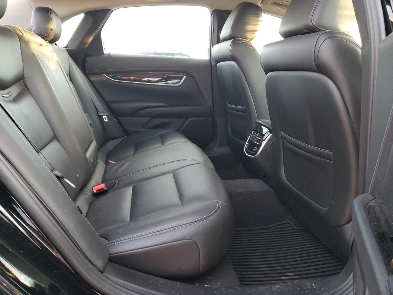 2017 Cadillac XTS - Image 10