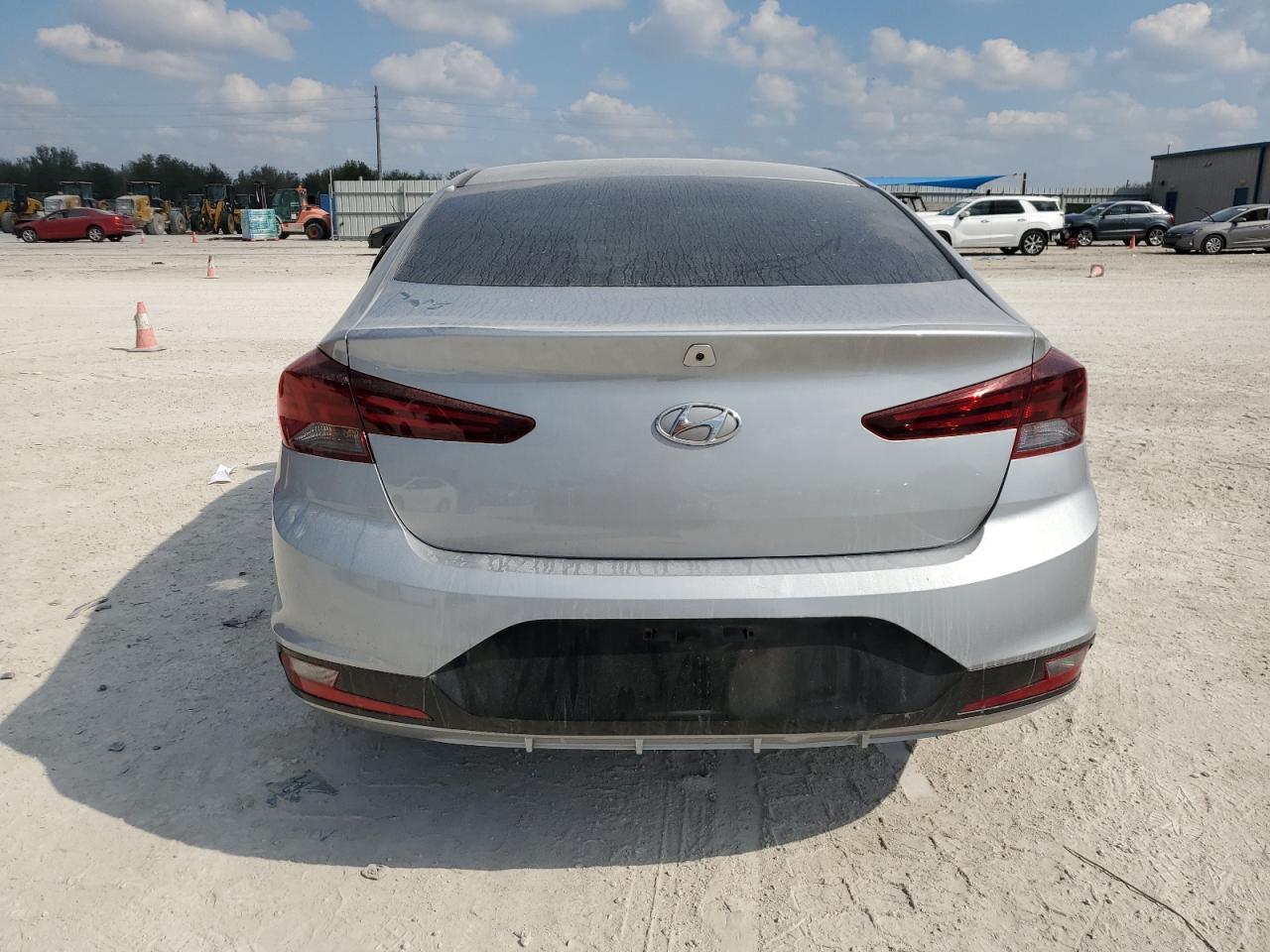 2020 Hyundai Elantra - Image 6