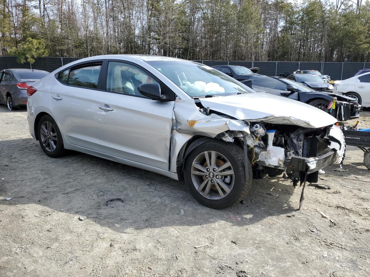 2018 Hyundai Elantra - Image 4