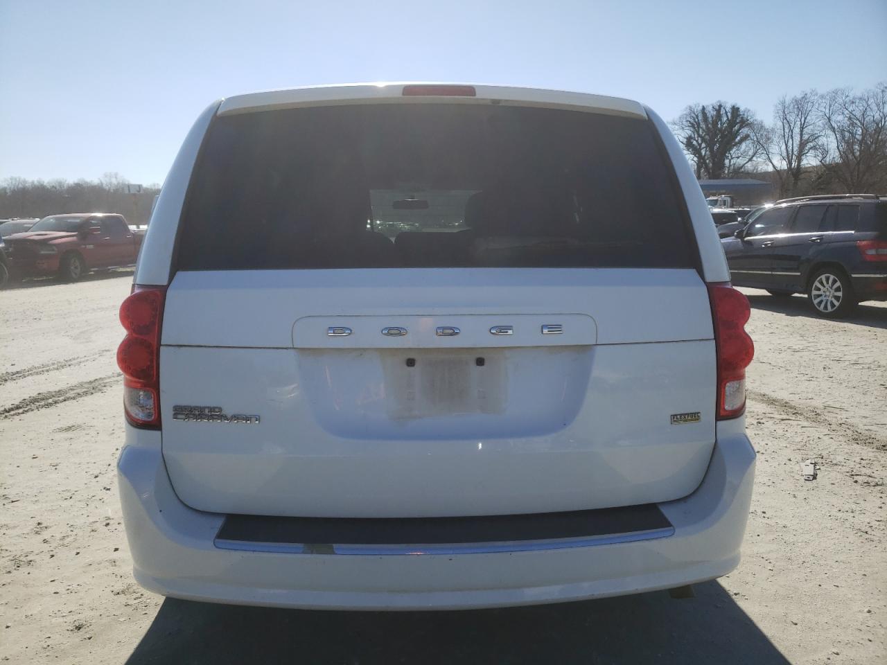 2014 Dodge Caravan - Image 6