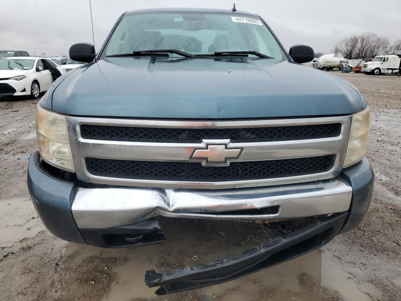 2009 Chevrolet Silverado - Image 5