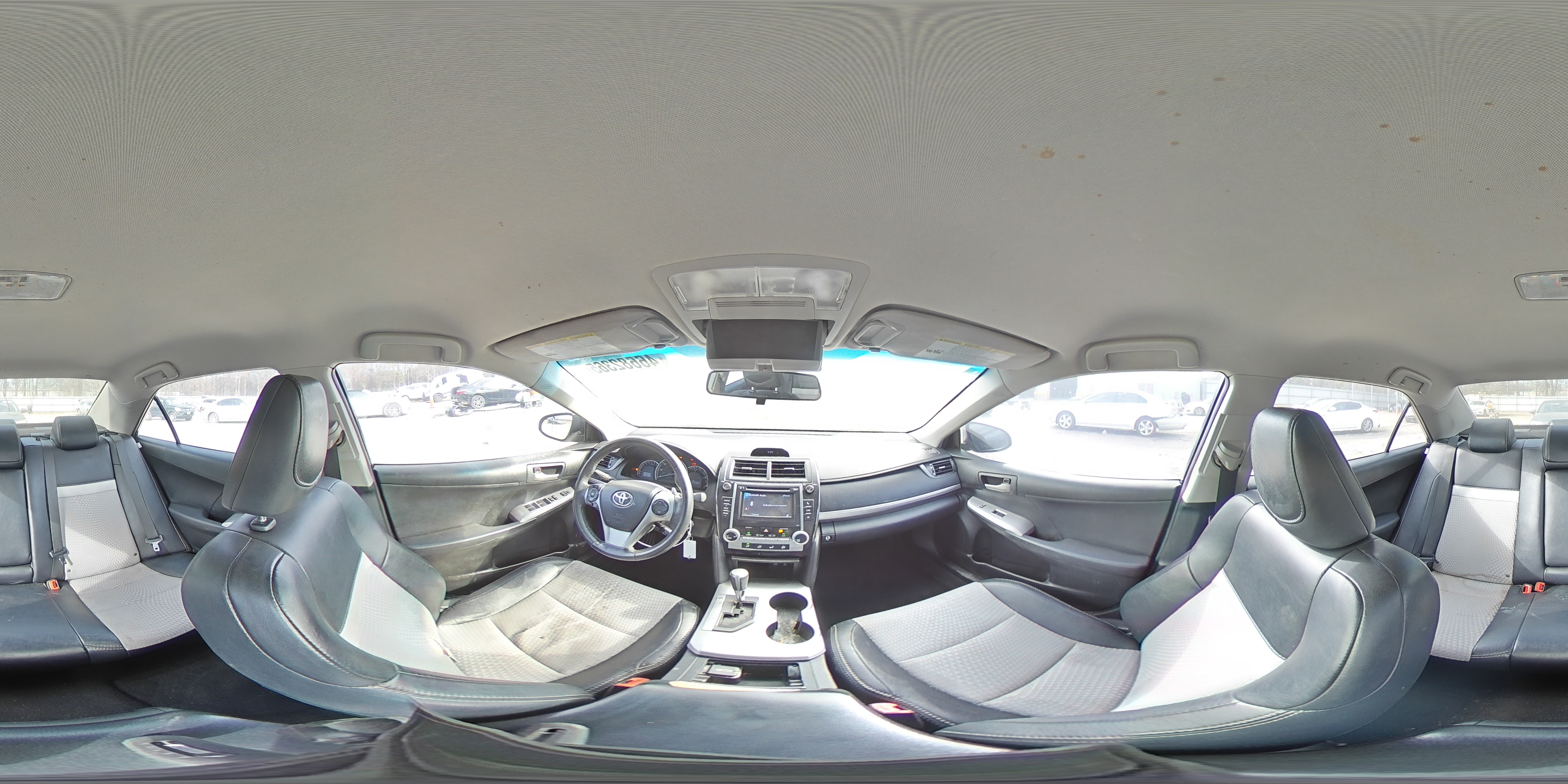 2012 Toyota Camry - Image 14