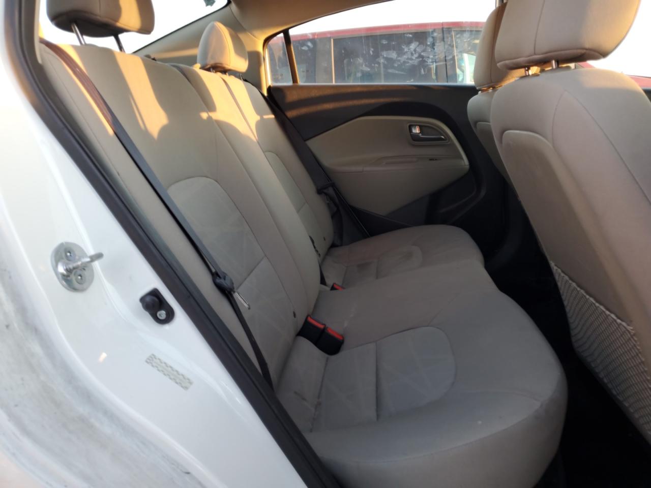 2014 Kia Rio - Image 10