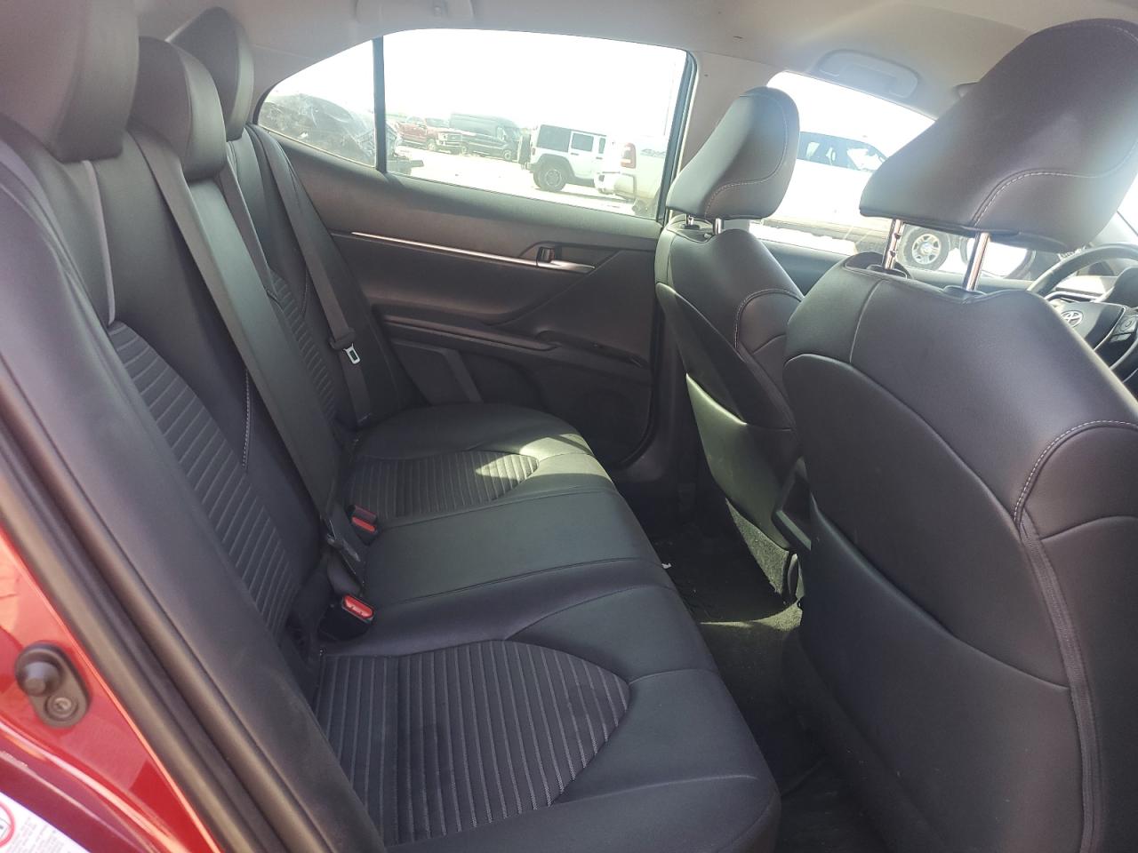 2018 Toyota Camry - Image 10