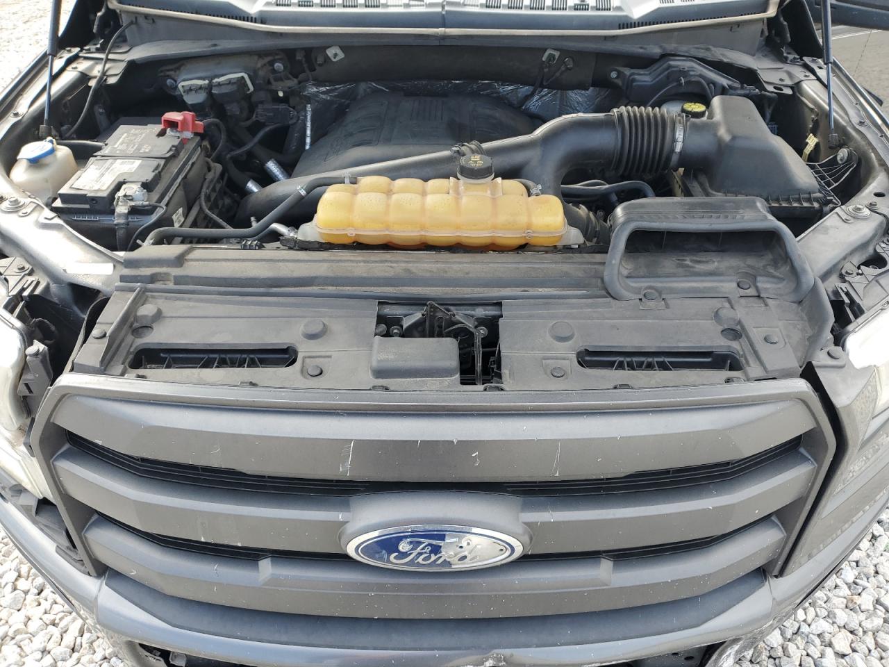 2016 Ford F-150 - Image 13
