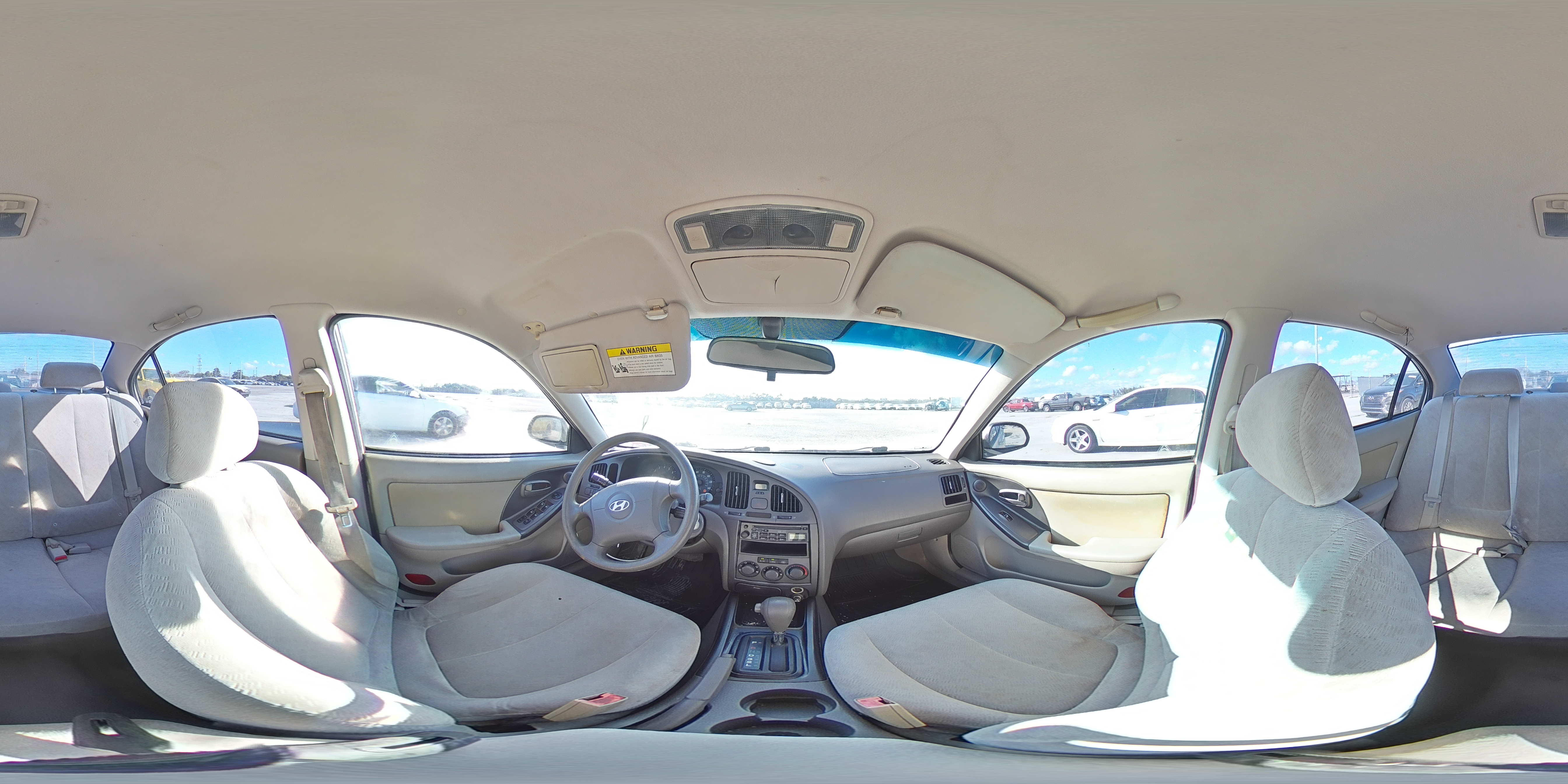 2005 Hyundai Elantra - Image 12