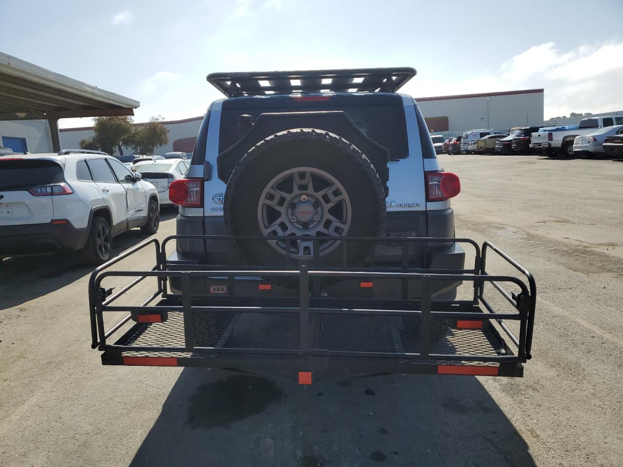 2007 Toyota FJ Cruiser - Image 6