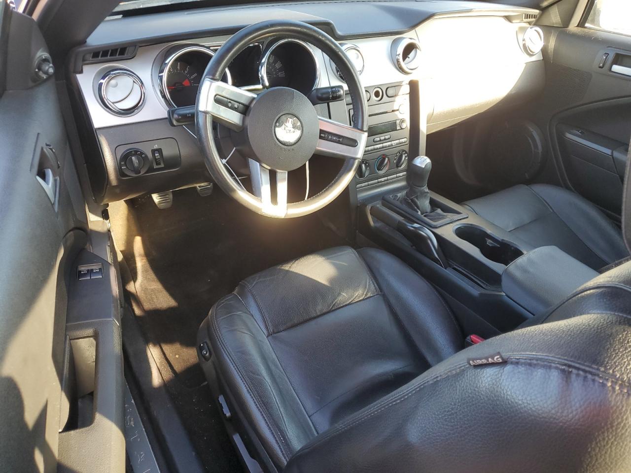 2006 Ford Mustang VIN: 1ZVHT80N965139394 Lot: 43779745