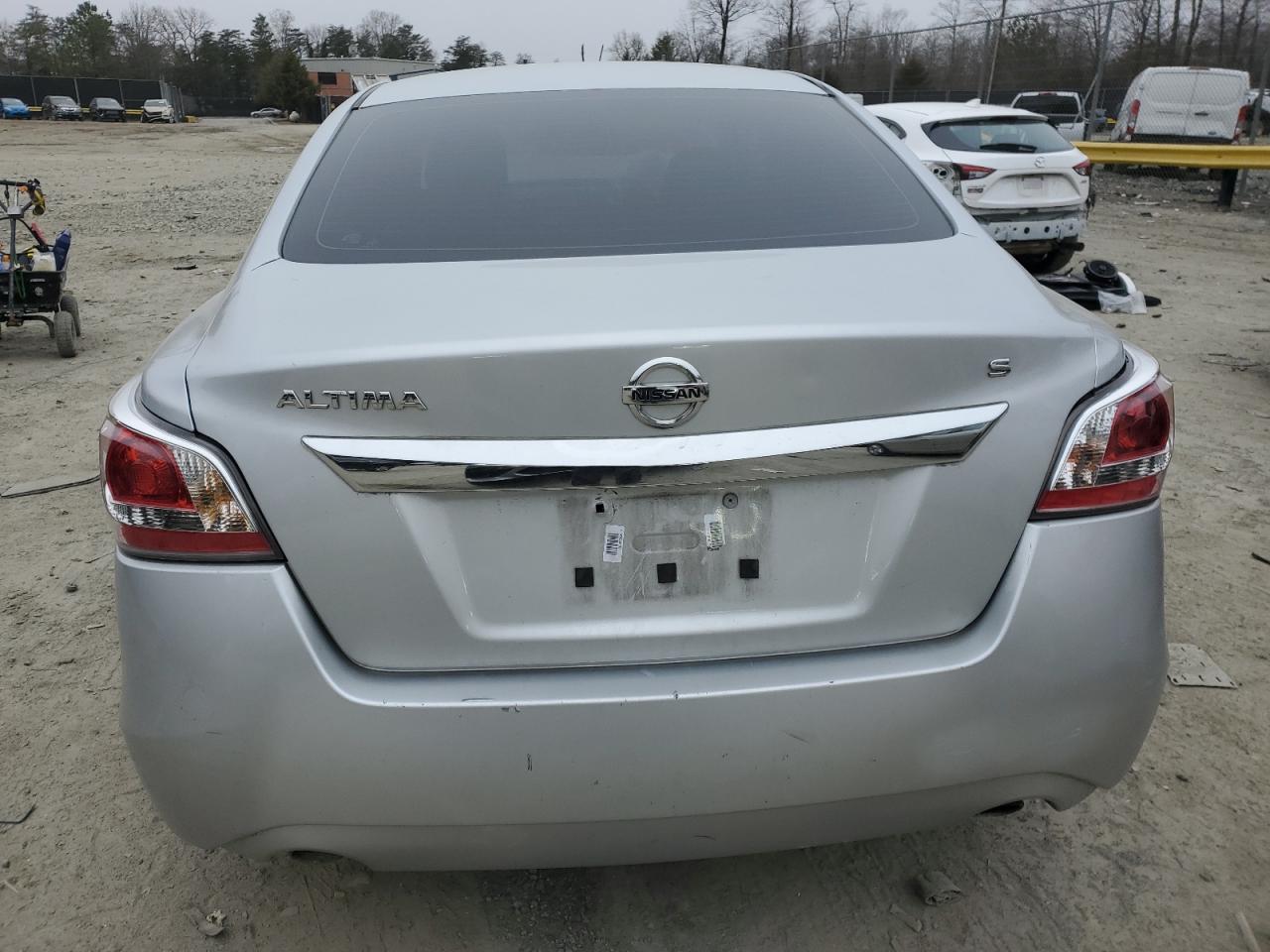 2015 Nissan Altima - Image 6