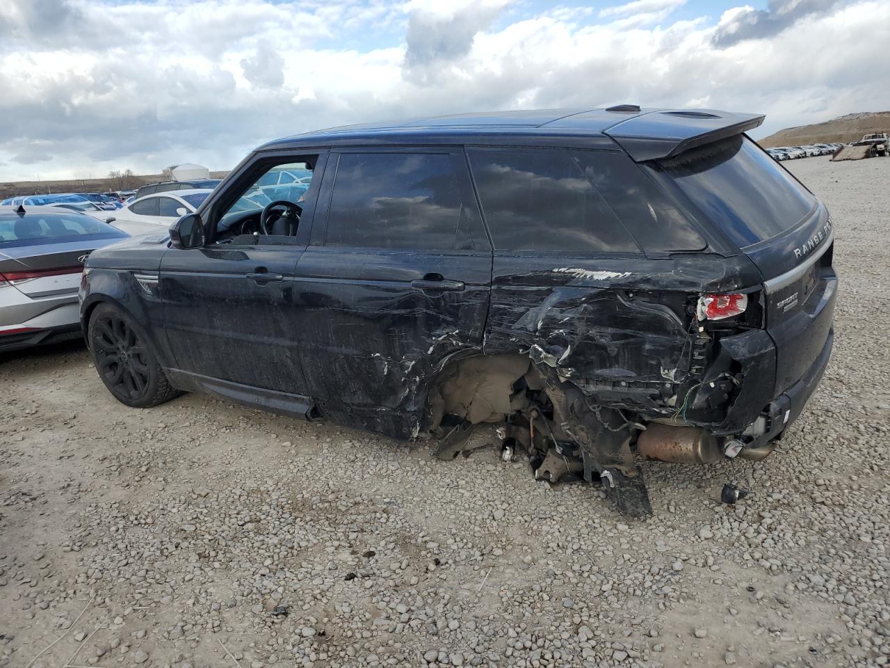 2014 Land Rover Range Rover - Image 2