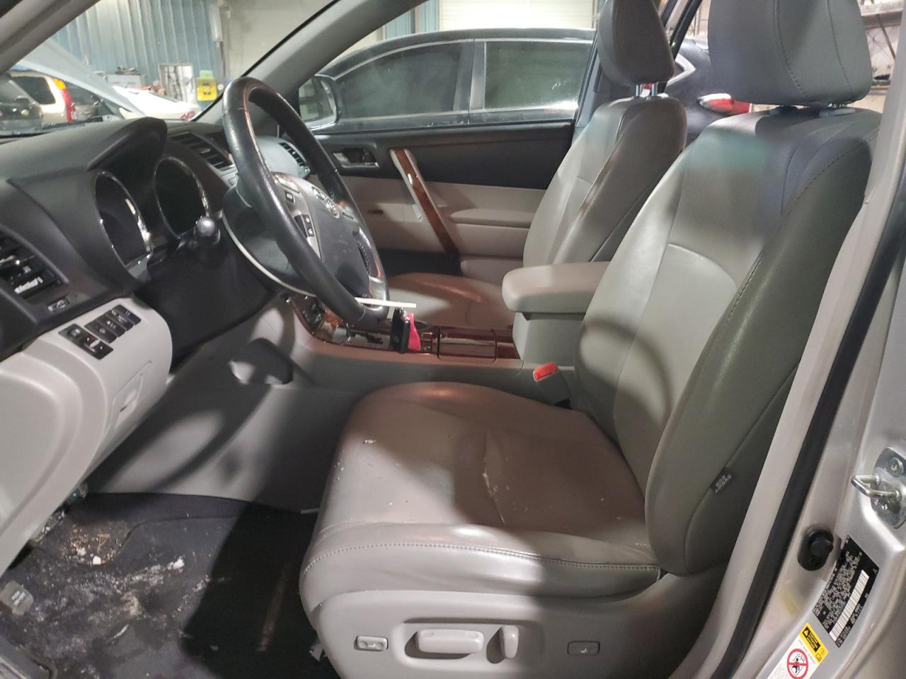 2012 Toyota Highlander - Image 7