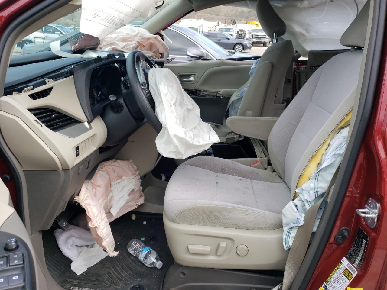 2018 Toyota Sienna - Image 7