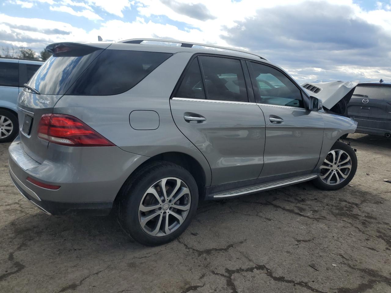 2016 Mercedes-Benz GLE - Image 3