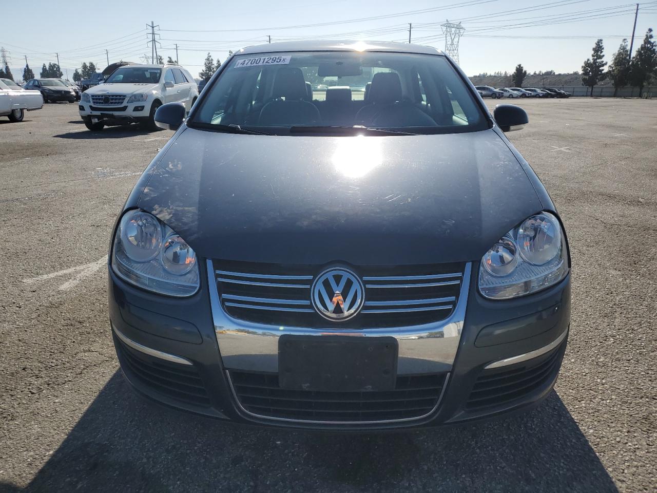 2009 Volkswagen Jetta - Image 5
