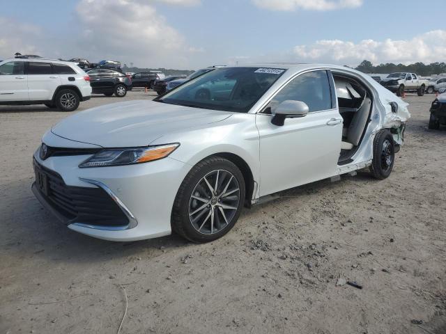 2022 Toyota Camry Xle