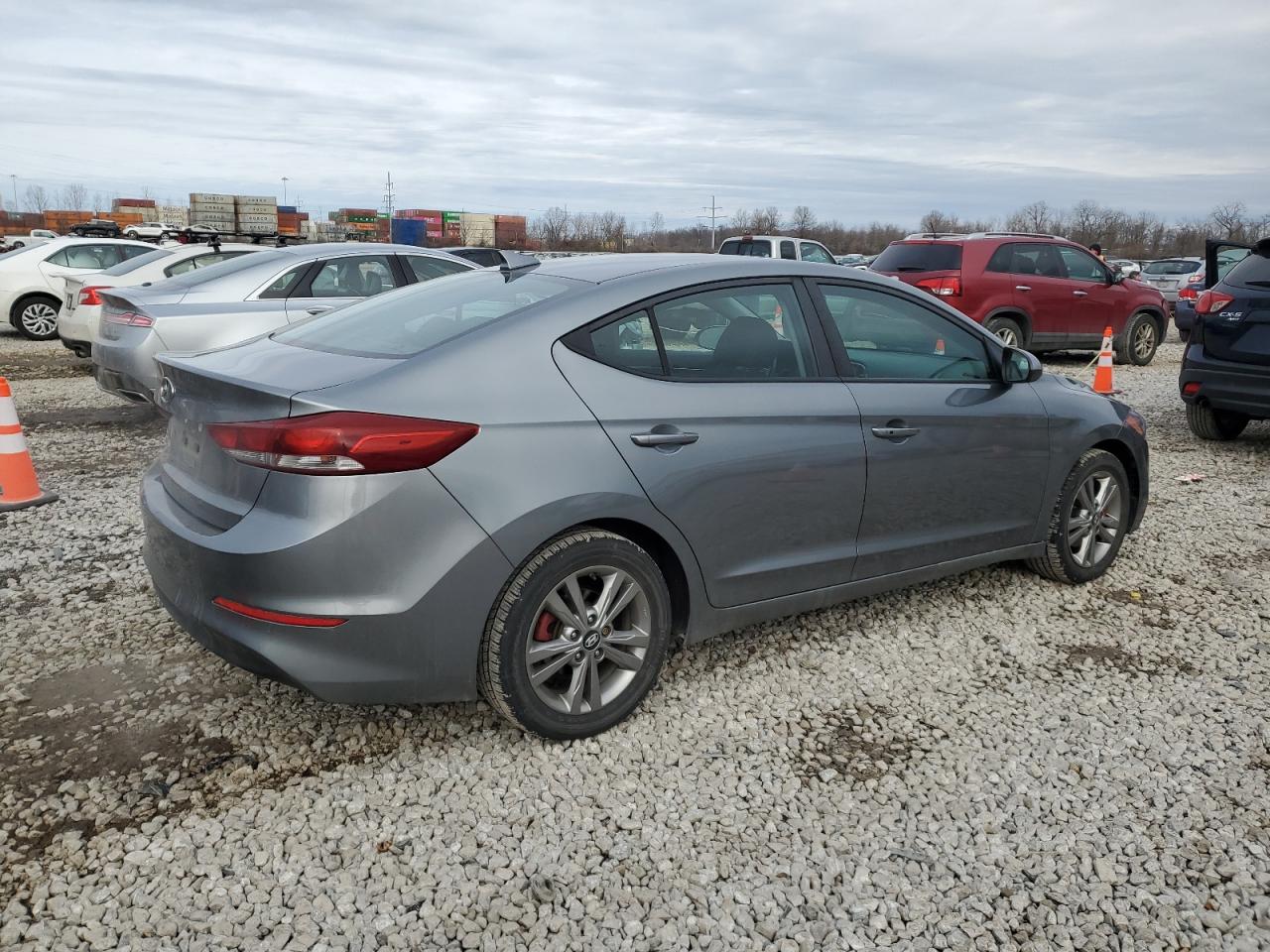 2018 Hyundai Elantra - Image 3
