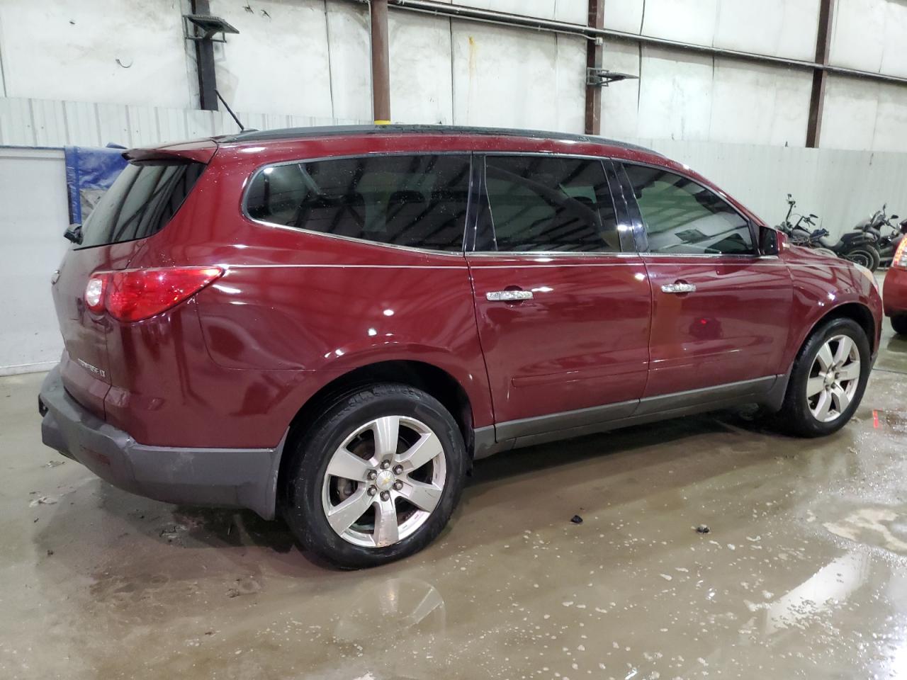 2011 Chevrolet Traverse - Image 3