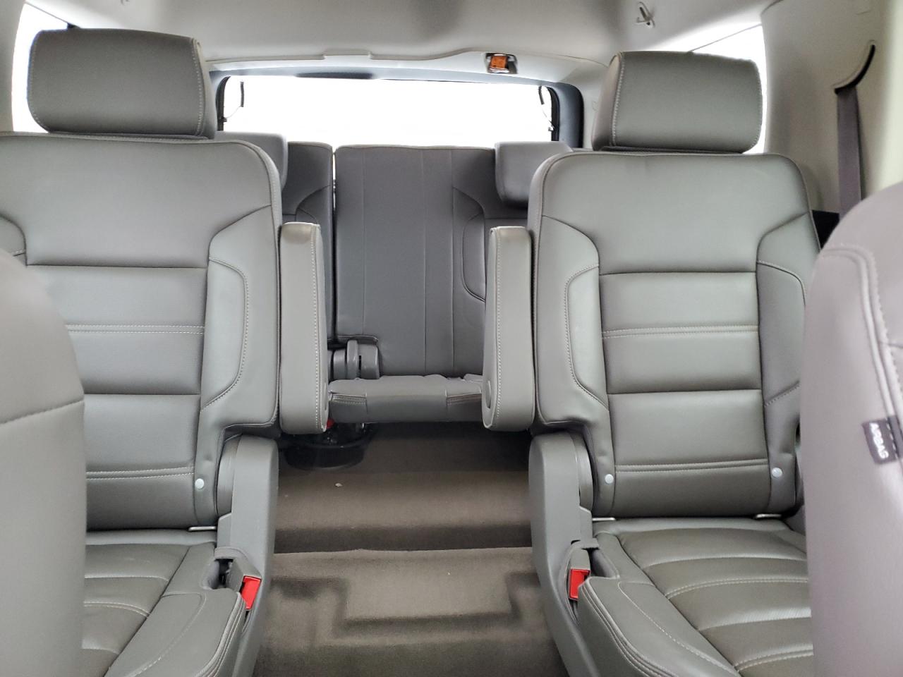 2017 GMC Yukon - Image 10