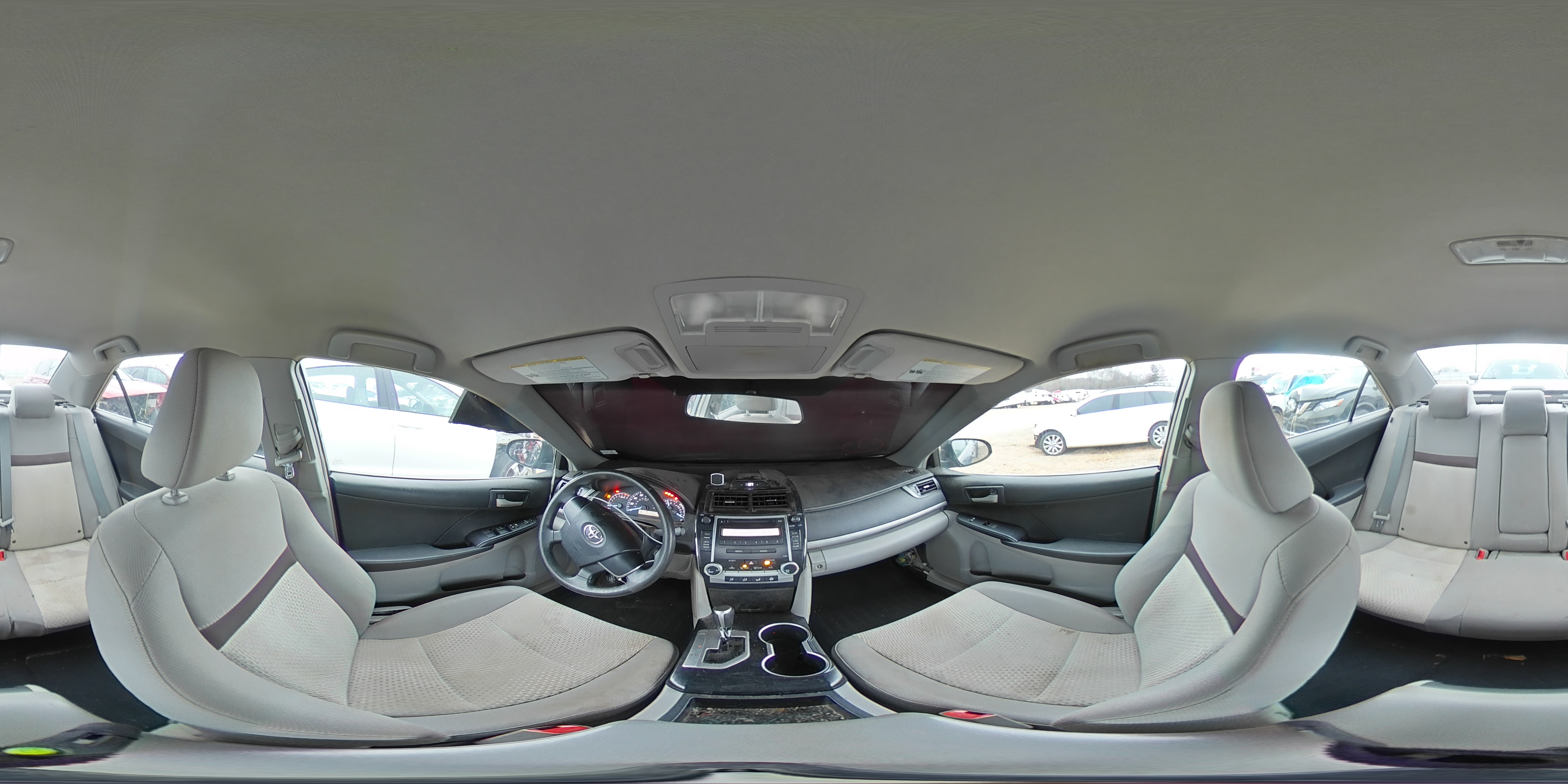 2012 Toyota Camry - Image 12