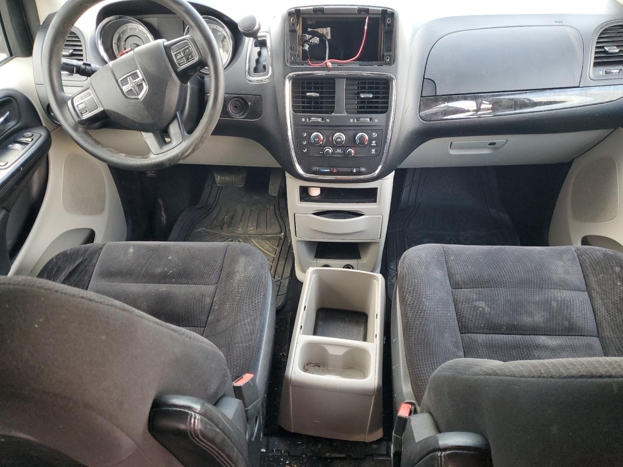 2014 Dodge Caravan - Image 8