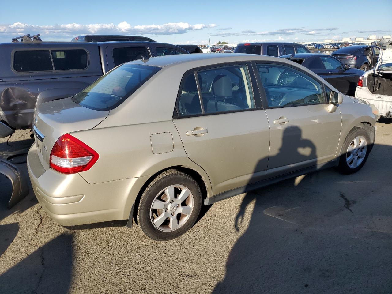 2009 Nissan Versa - Image 3