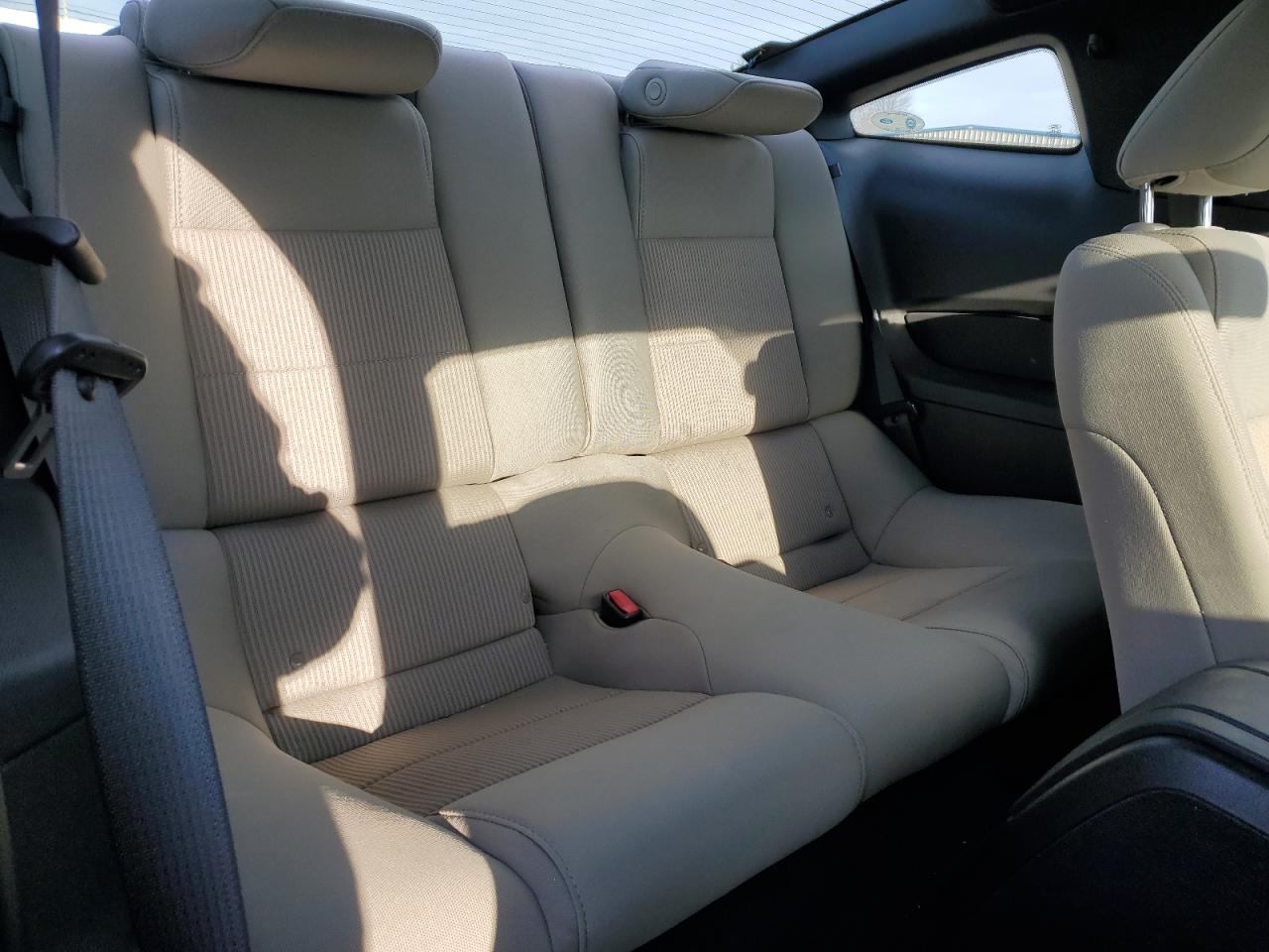 2012 Ford Mustang - Image 11