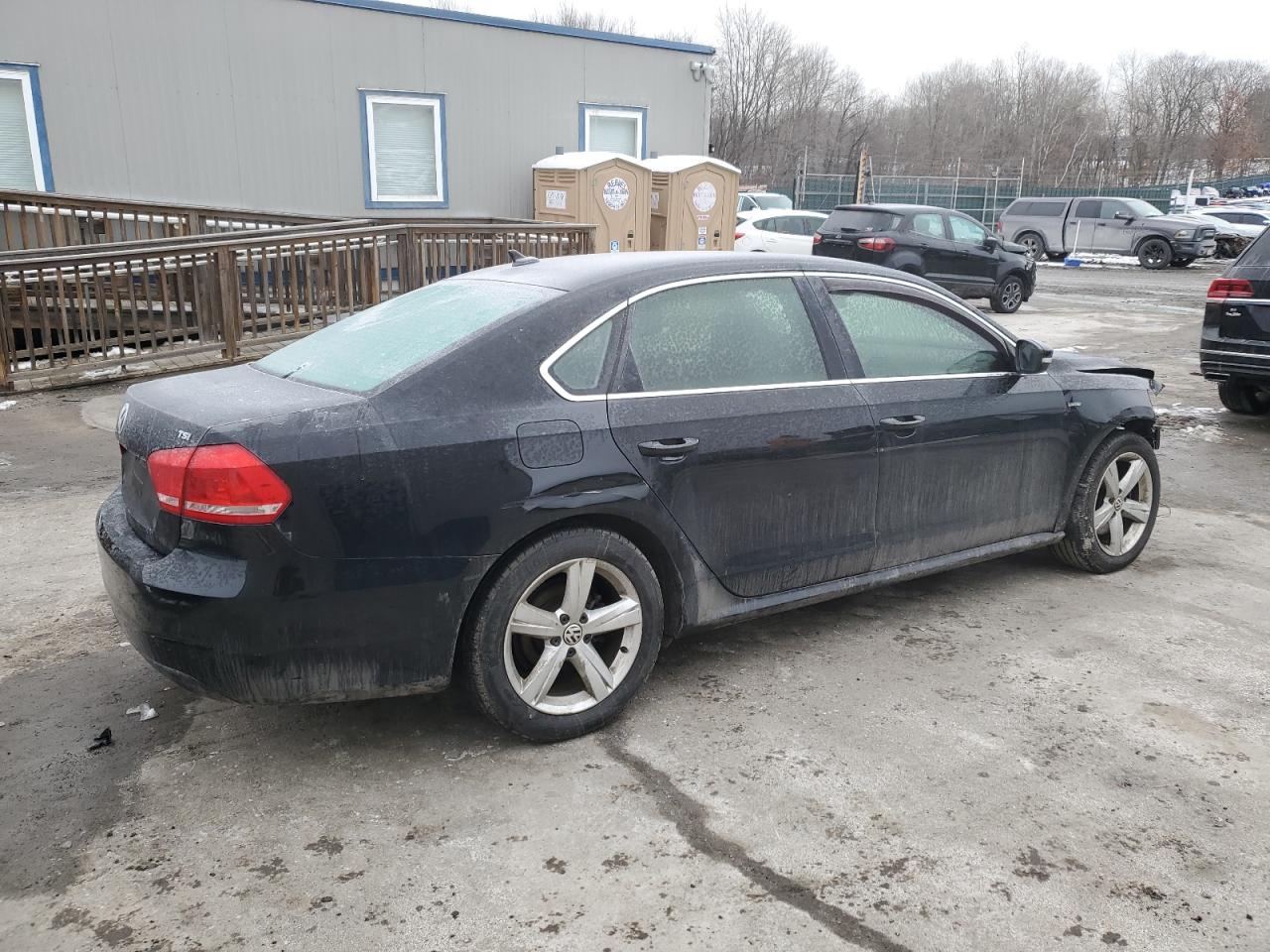 2015 Volkswagen Passat - Image 3