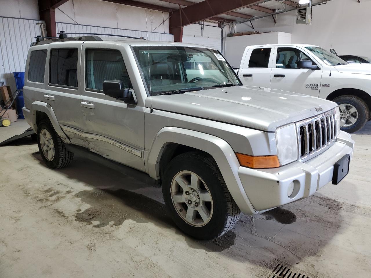 2008 Jeep Commander - Image 4