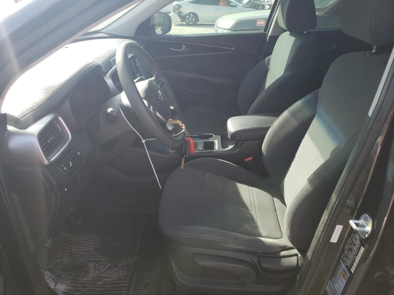 2019 Kia Sorento - Image 7