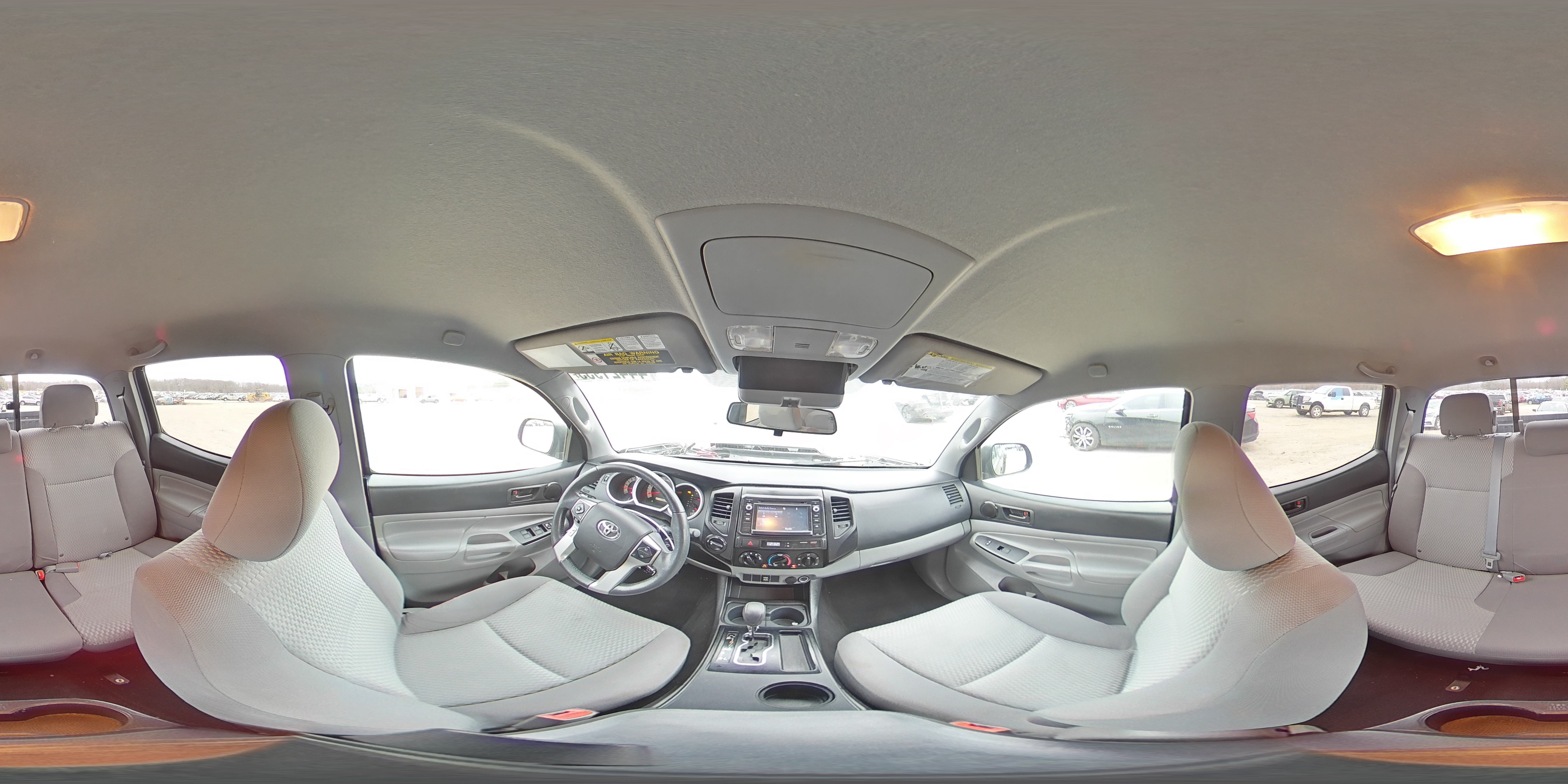 2014 Toyota Tacoma - Image 12